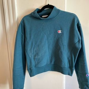 CHAMPION - short, cropped teal sweatshirt (sz m)